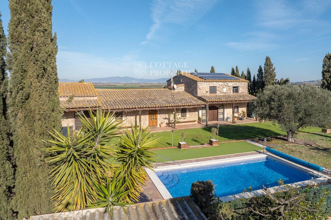 Apartment in Albons, Catalonia, Spain 2 - 18352783
