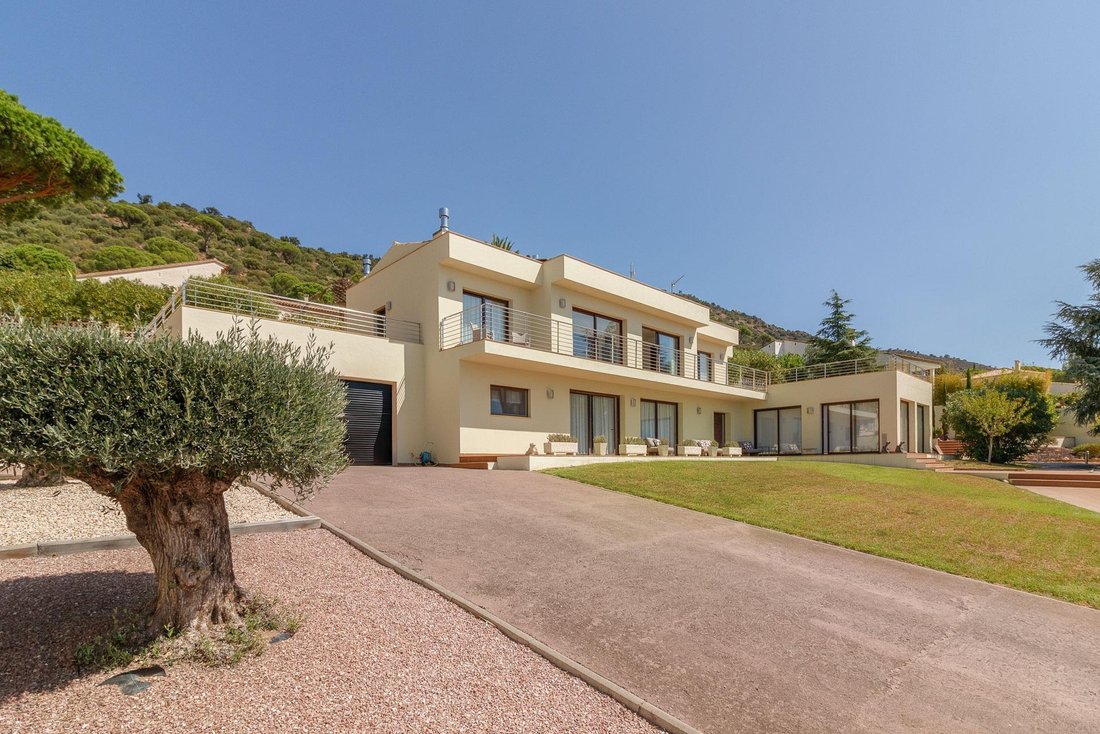 House in Pau, Catalonia, Spain 3 - 18351974