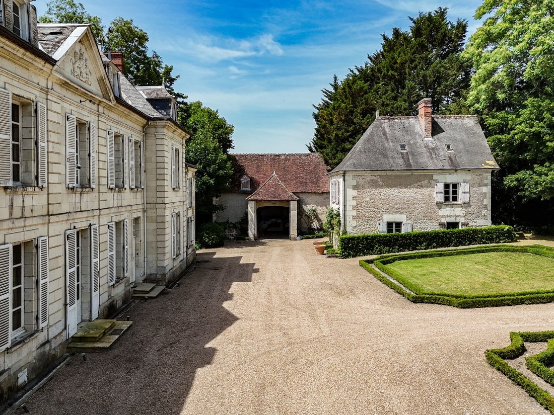 Chateau in Chenonceaux, Centre-Val de Loire, France 4 - 18351813