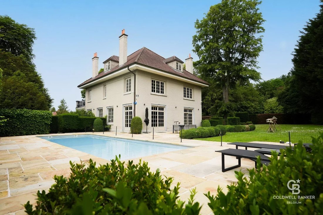 Villa in Sint-Genesius-Rode, Flanders, Belgium 1 - 18352671