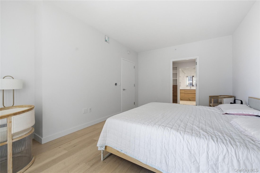 Condo in New York, New York, United States 2 - 18296719