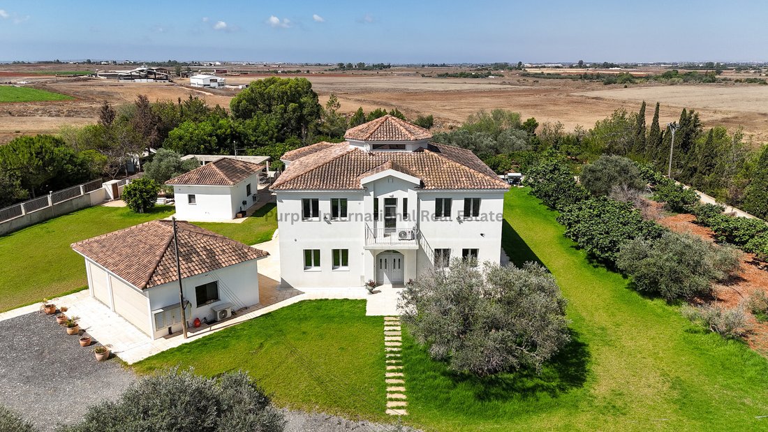 Villa in Güvercinlik, Famagusta, Cyprus 1 - 18351680