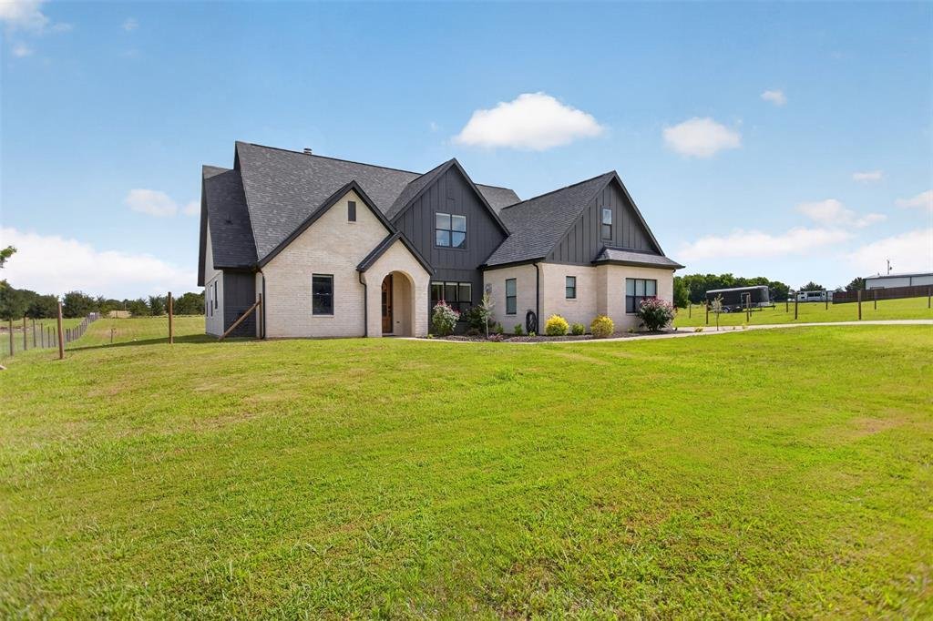 House in Celeste, Texas, United States 4 - 18355214