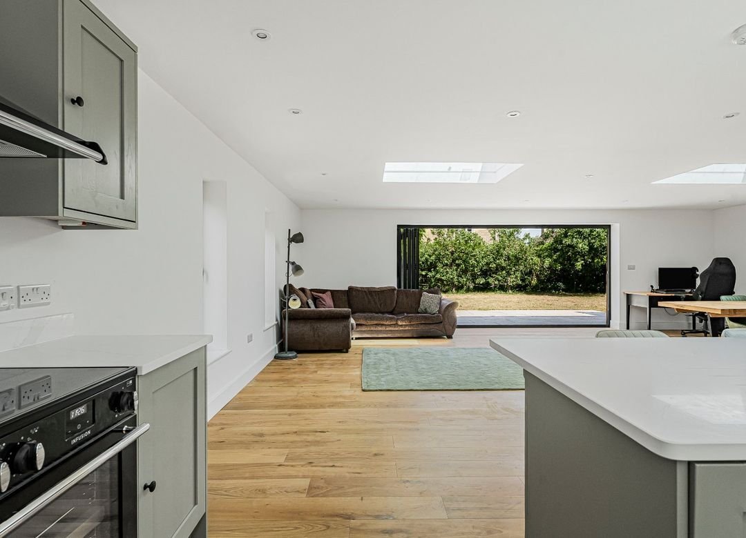 House in Swindon, England 4 - 18353533