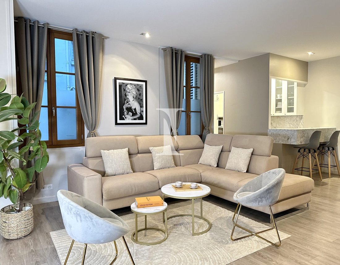 Apartment in Invalides, Paris 7e Arrondissement, Paris 1 - 18356486