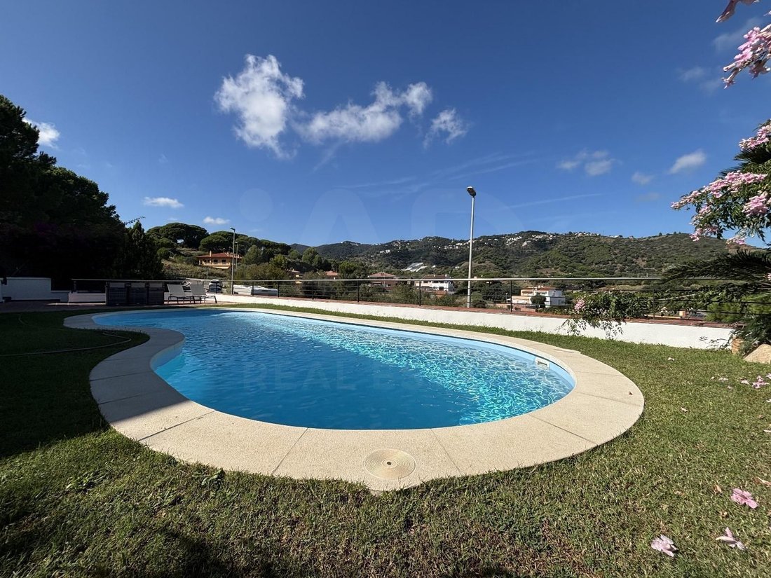 Villa in Calella, Catalonia, Spain 3 - 16289022