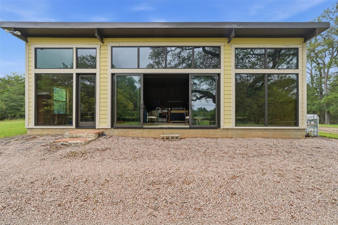 House in Smithville, Texas, United States 5 - 18353580
