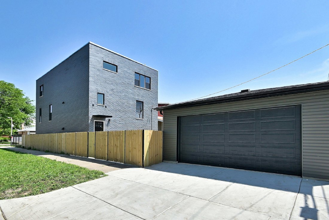 House in Chicago, Illinois, United States 3 - 18354695