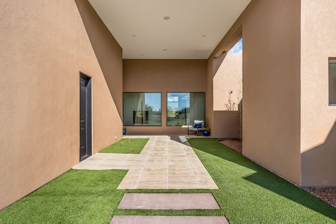 House in Santa Fe, New Mexico, United States 5 - 16756505