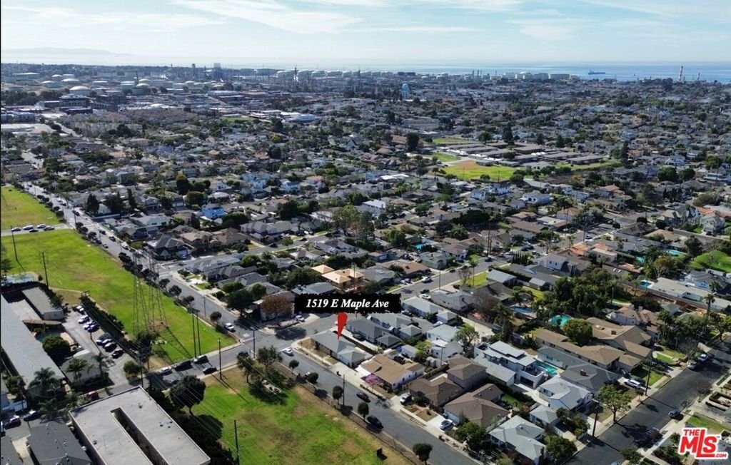 El Segundo, California, United States 2 - 18354951