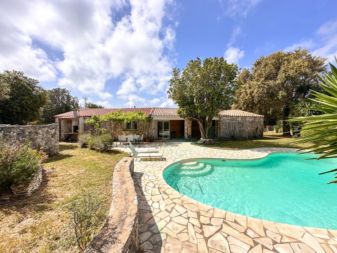 Villa in Bonifacio / Bunifaziu, Corsica, France 1 - 18354333
