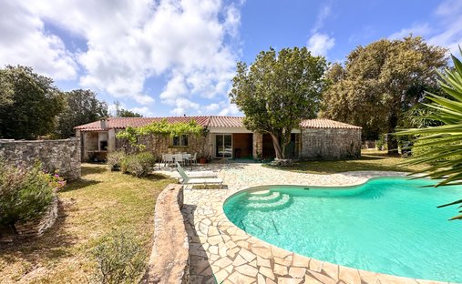 Villa a Bonifacio / Bunifaziu, Corsica, Francia 1