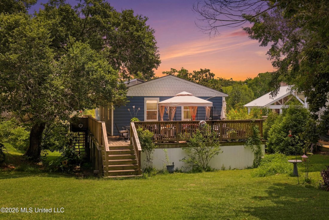 House in Ocean Springs, Mississippi, United States 1 - 18354320
