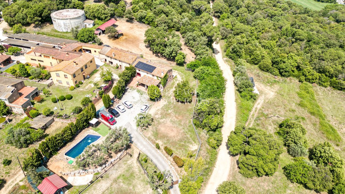 Country House in Santa Eulalia de Roncana, Catalonia, Spain 4 - 18352990