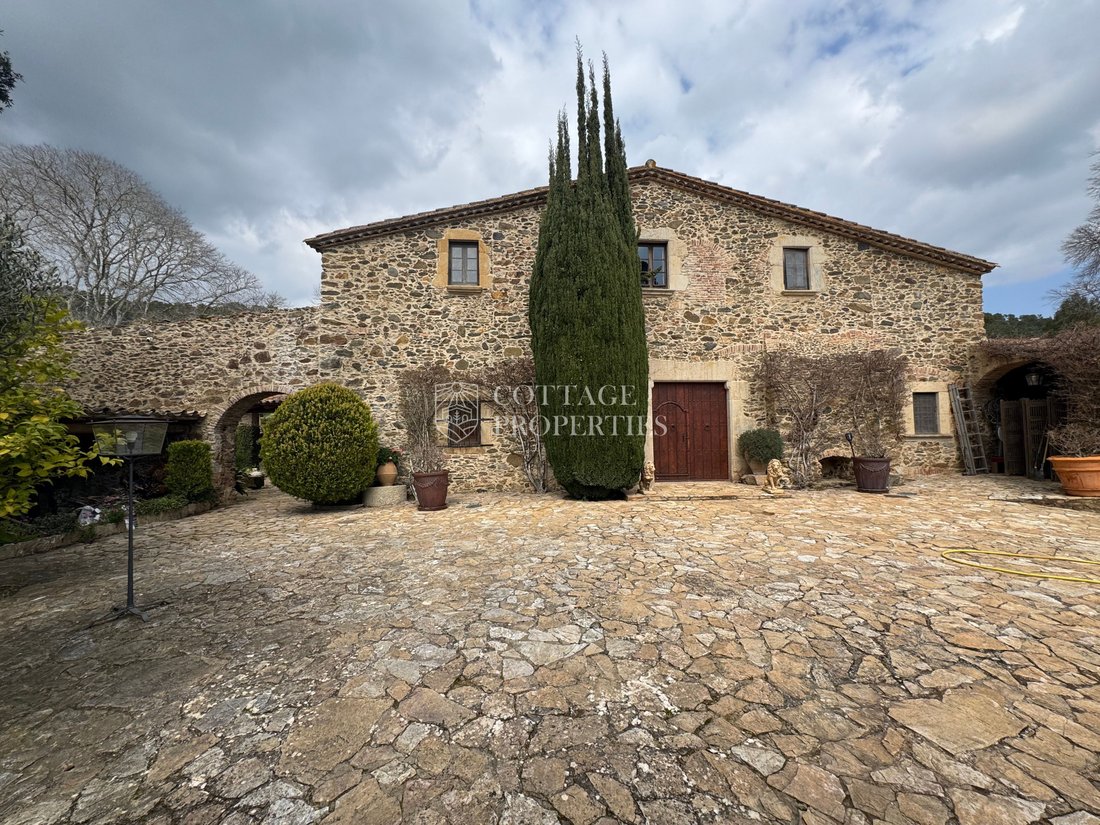 Finca in Mont-ras, Katalonien, Spanien 1 - 18351965
