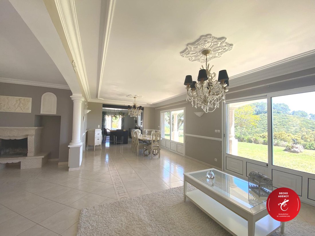 Villa in La Motte, Provence-Alpes-Côte d'Azur, France 1 - 17831523