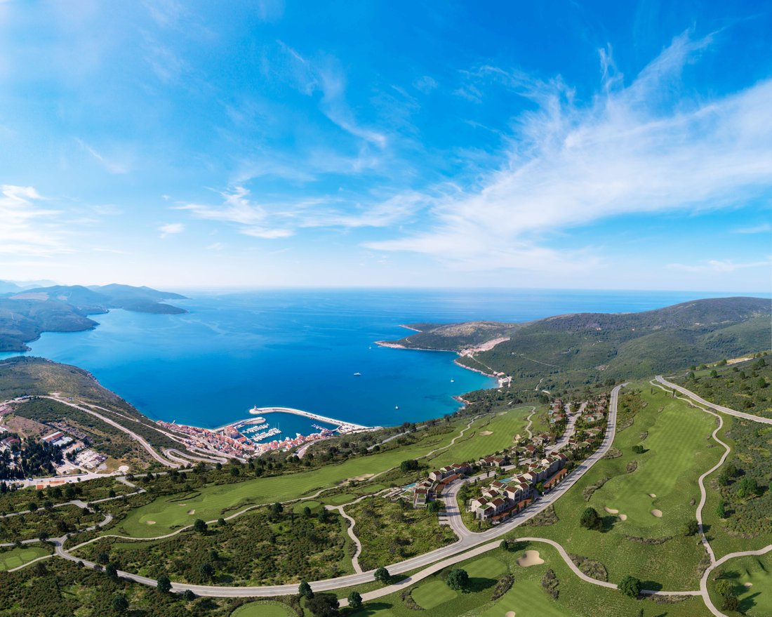 Townhouse in Milovići, Tivat Municipality, Montenegro 1 - 18354585
