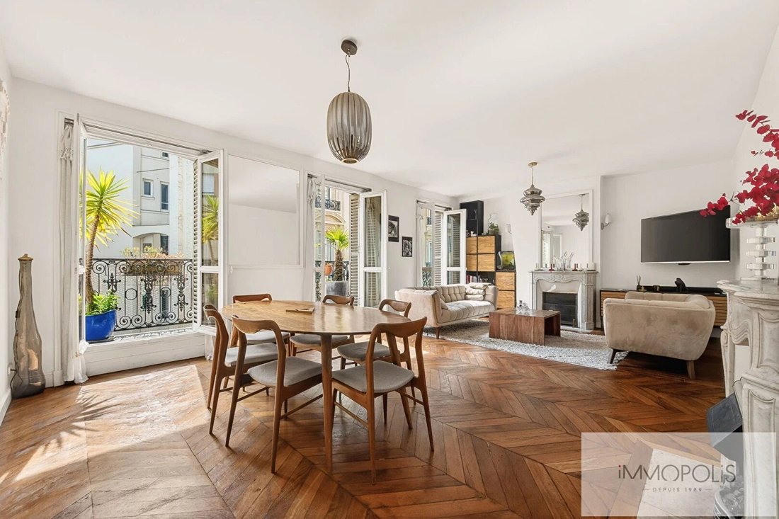 Apartment in Clichy-Trinité, Paris 9e Arrondissement, Paris 1 - 18353486