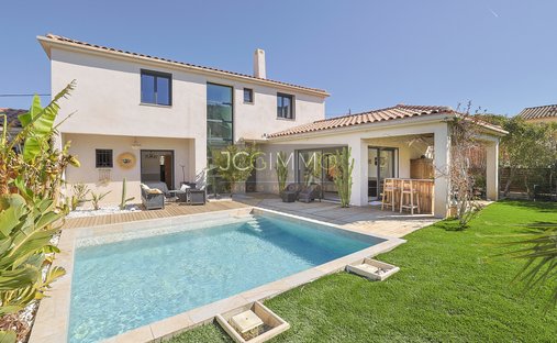House in La Crau, Provence-Alpes-Côte d'Azur, France 1