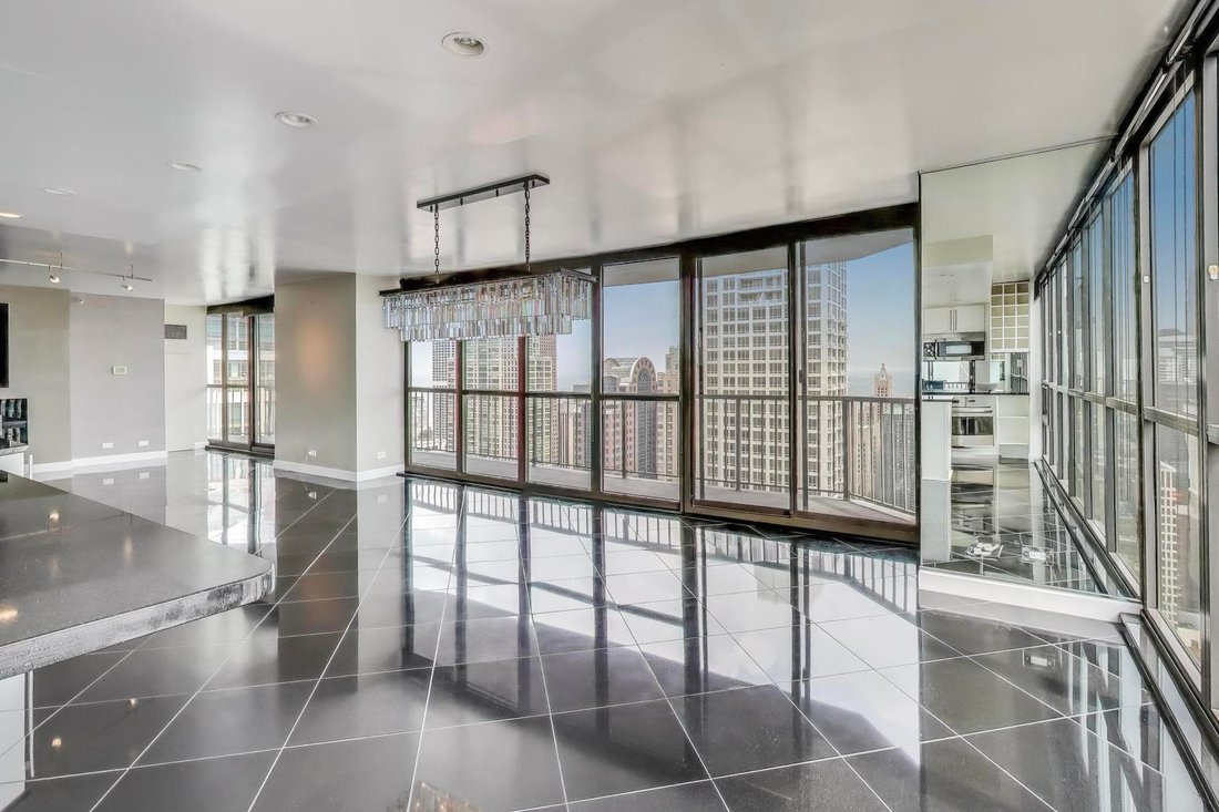 Condo in Chicago, Illinois, United States 3 - 18351020
