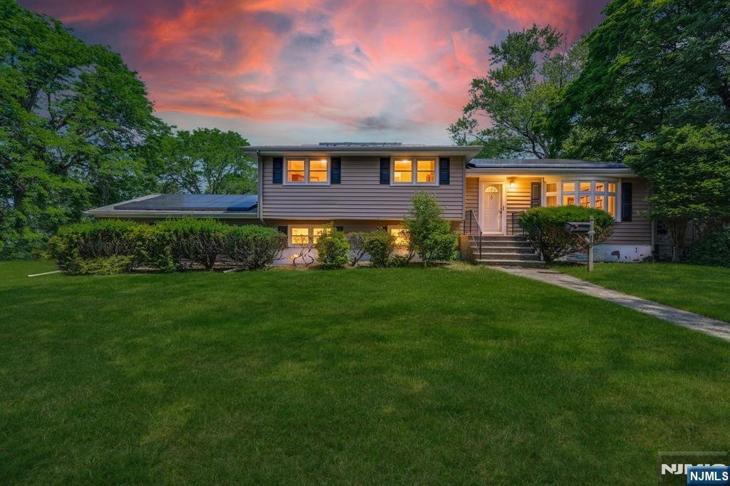 House in Wayne, New Jersey, United States 1 - 18350809