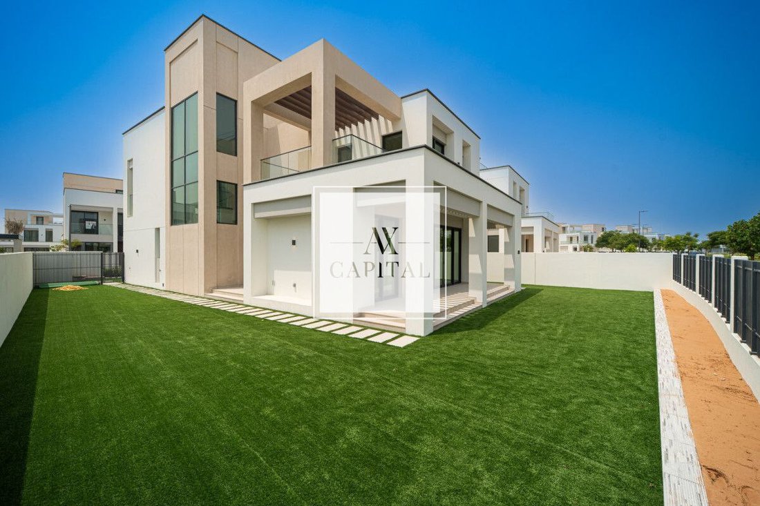 Villa in Dubai Marina / Marsa Dubai, Dubai, United Arab Emirates 1 - 18352634
