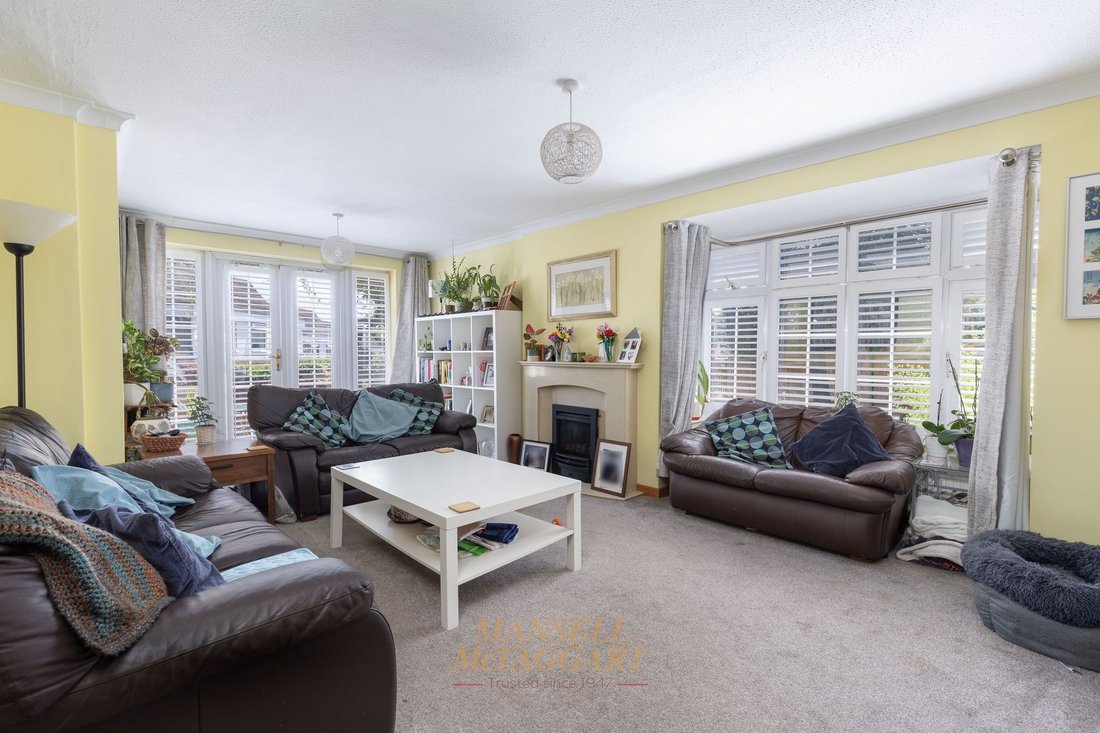 House in Crawley Down (Worth), Crawley Down, England 3 - 18319780