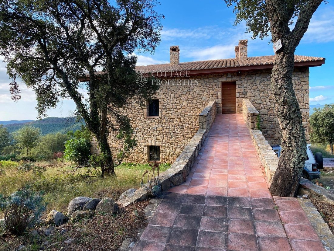 Finca in Macanet de Cabrenys, Catalonia, Spain 2 - 18352423