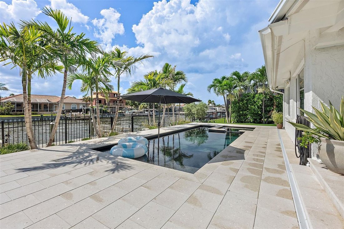 House in St. Petersburg, Florida, United States 3 - 18353471