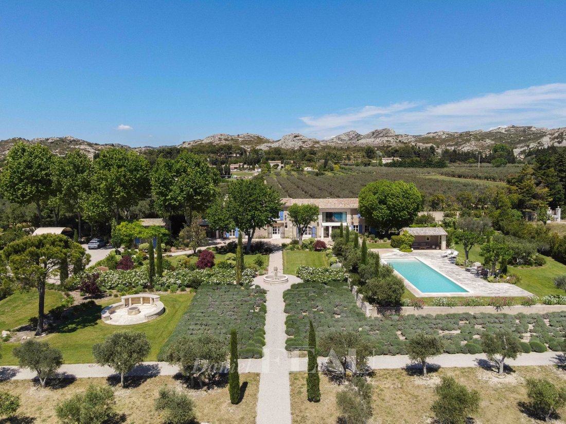 Country House in Maussane-les-Alpilles, Provence-Alpes-Côte d'Azur, France 1 - 14033021