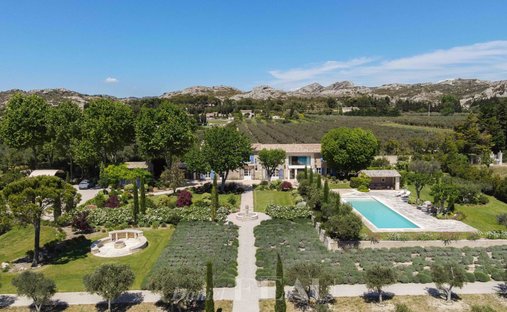 Country House in Maussane-les-Alpilles, Provence-Alpes-Côte d'Azur, France 1