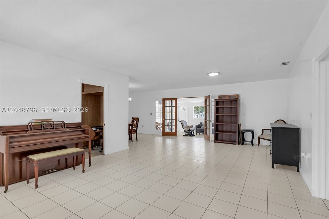 House in Miami, Florida, United States 5 - 18354272