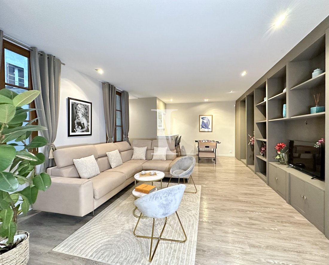 Apartment in Invalides, Paris 7e Arrondissement, Paris 2 - 18356486
