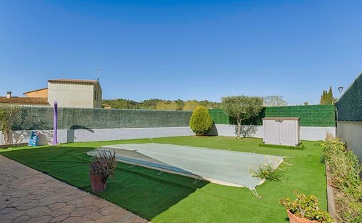 Chalet in Terrades, Katalonien, Spanien 1