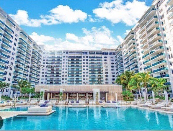 Condo in Miami Beach, Florida, United States 2 - 18354346