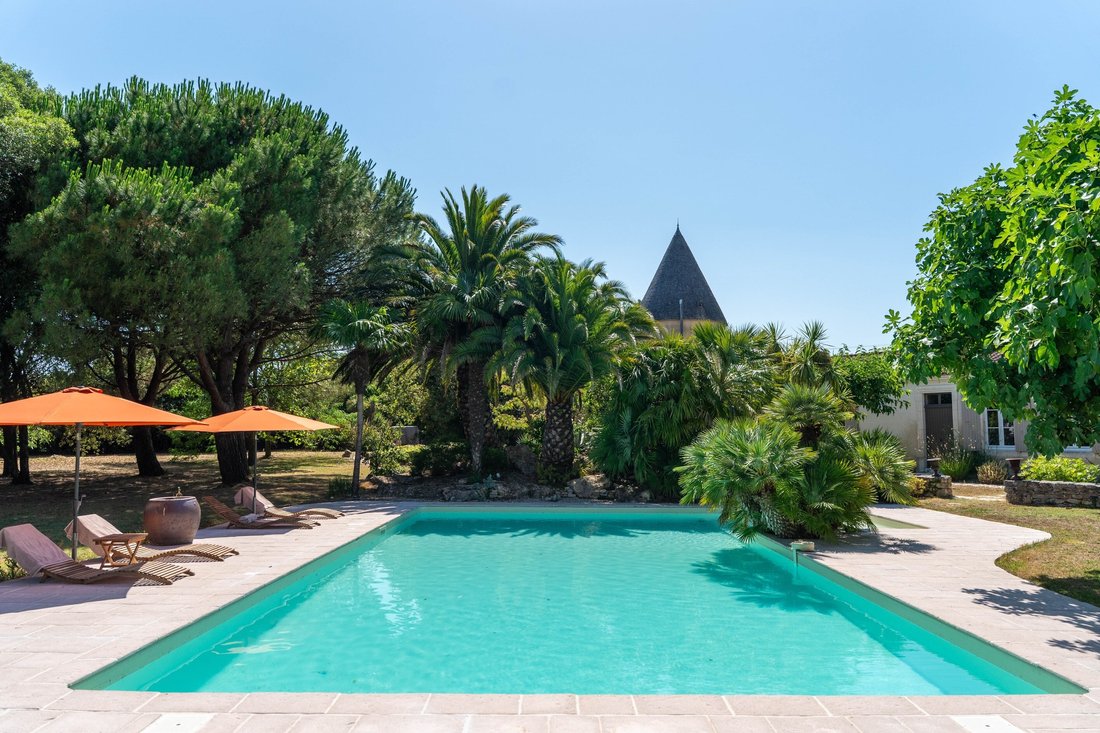 House in Saint-Pierre-d'Oléron, Nouvelle-Aquitaine, France 1 - 18353310