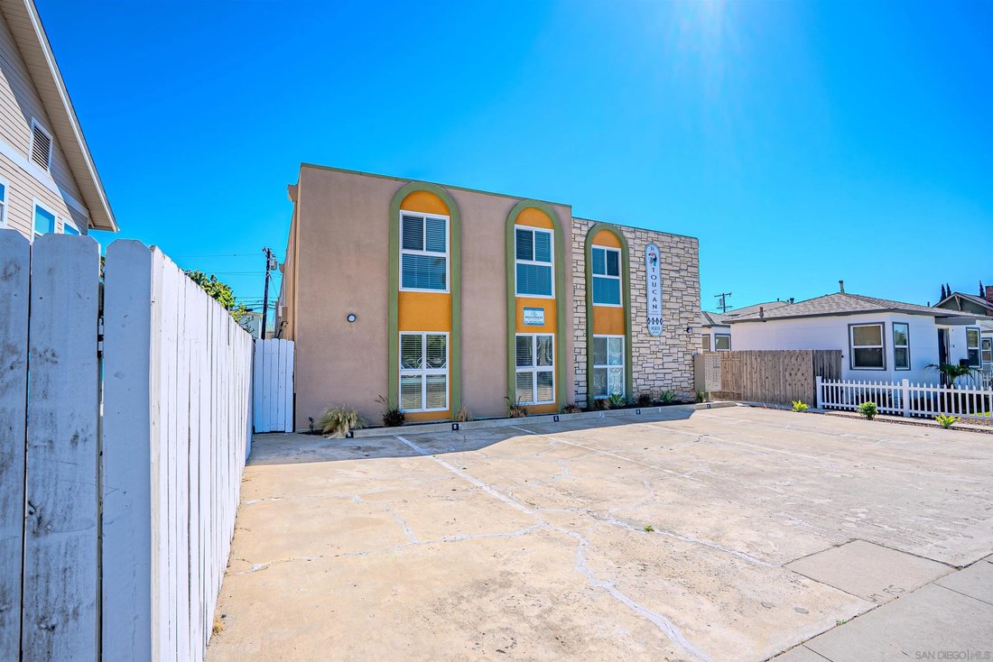 San Diego, California, United States 3 - 18354770