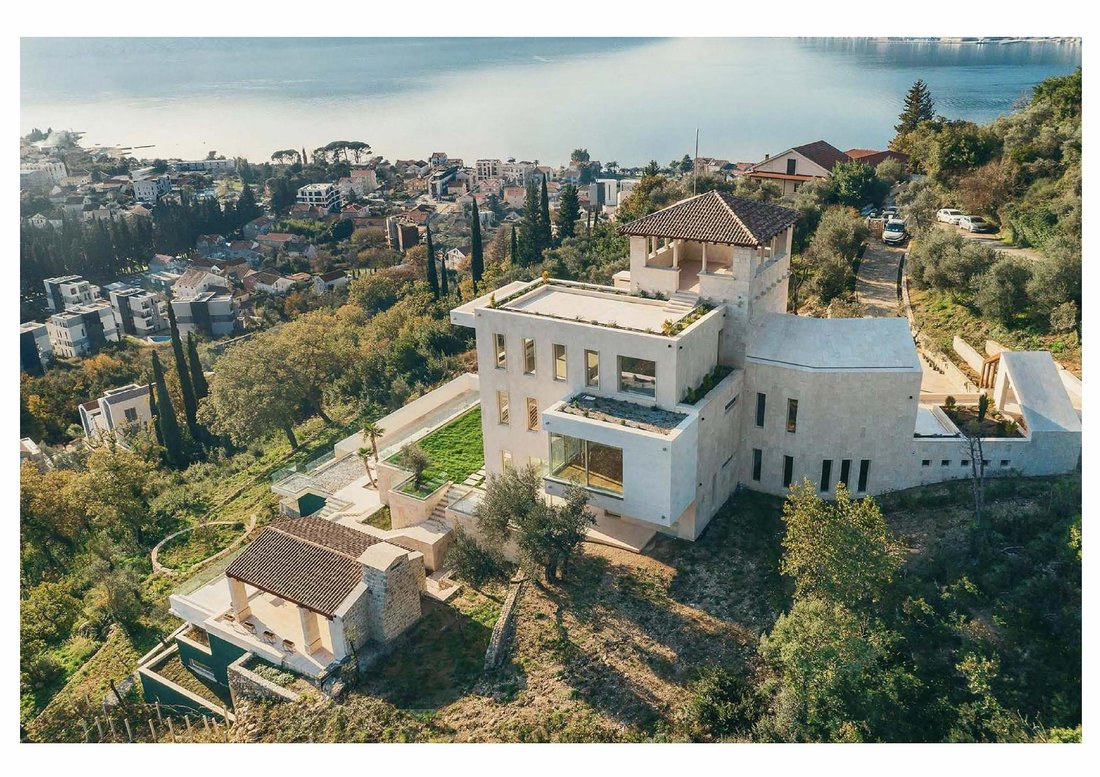 Villa in Gornja Lastva, Kotor Municipality, Montenegro 1 - 18353800