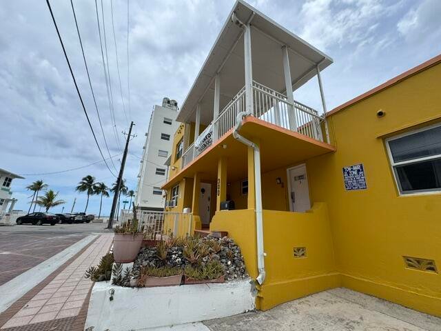 Hollywood, Florida, United States 5 - 17958589