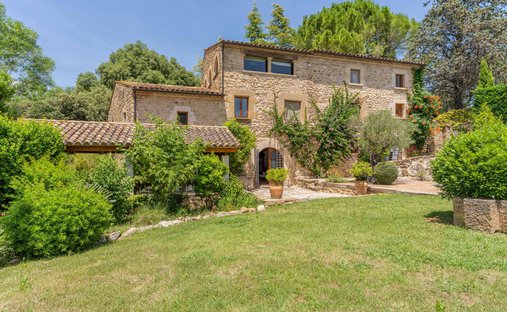 Country House in Cabanelles, Catalonia, Spain 1