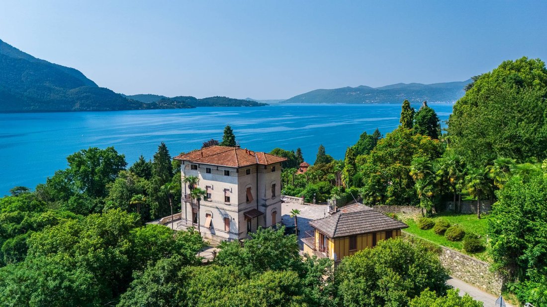 Villa in Ghiffa, Piedmont, Italy 2 - 18356382