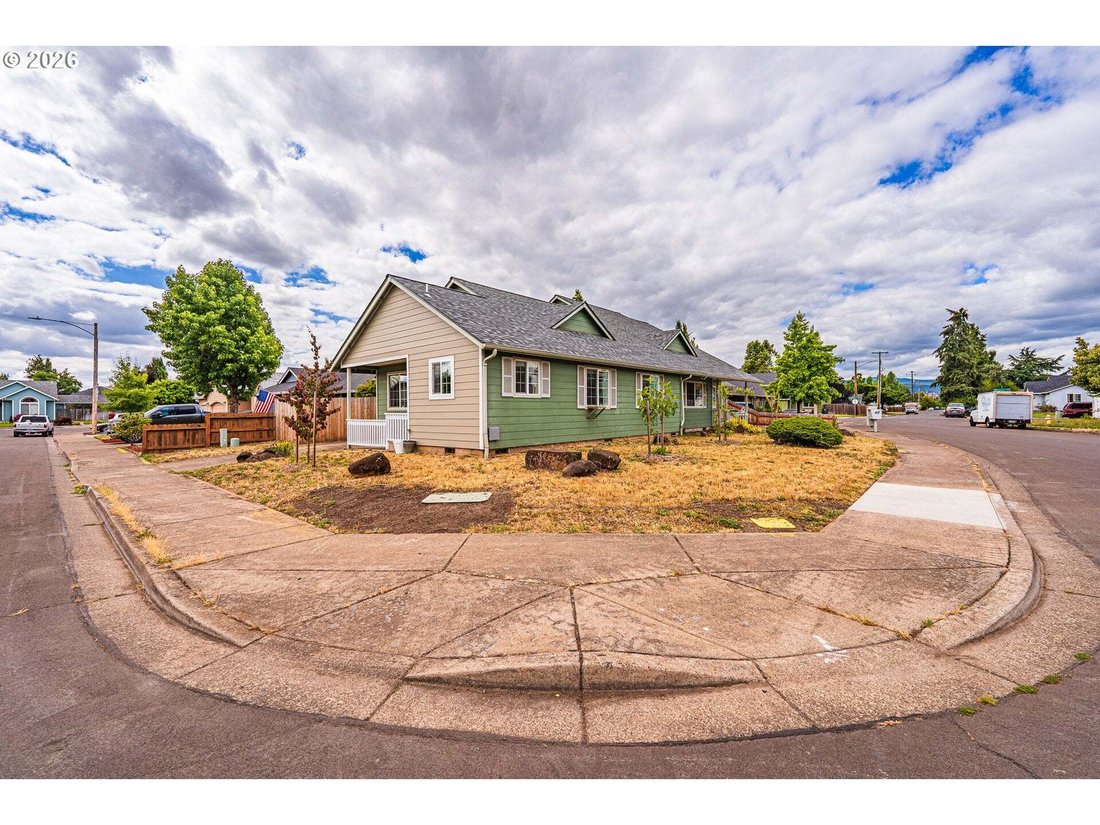 House in Springfield, Oregon, United States 2 - 18353276
