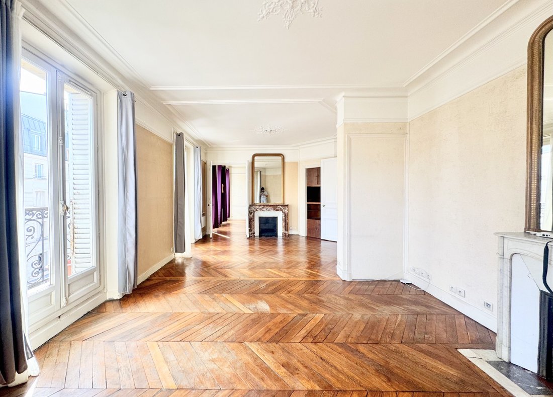 Apartment in Palais Royal, Paris 1er Arrondissement, Paris 1 - 18096172