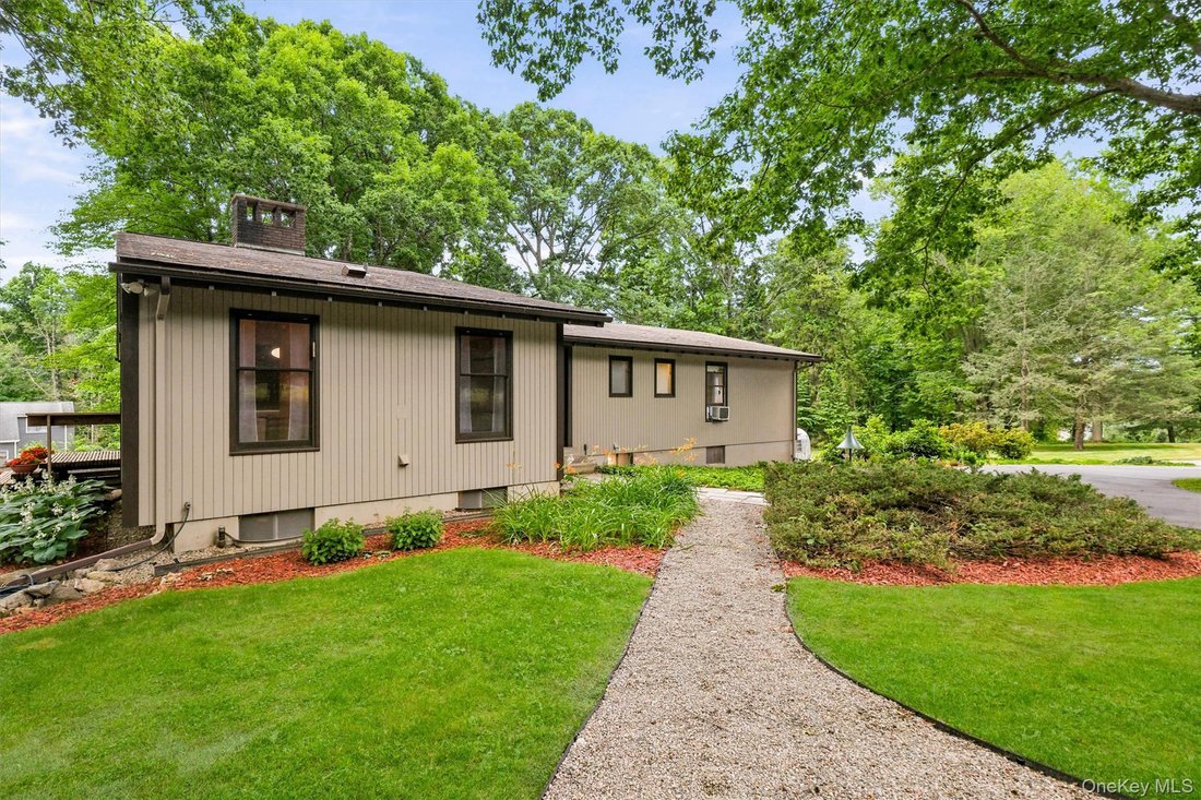 House in Yorktown Heights, New York, United States 3 - 18354922