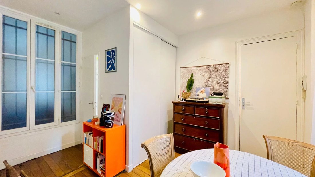 Apartment in Clichy-Trinité, Paris 9e Arrondissement, Paris 5 - 18353410