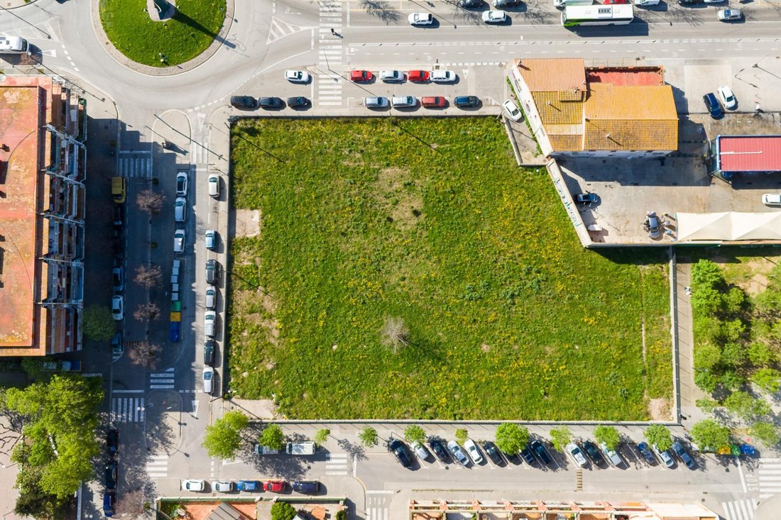 Land in Figueres, Catalonia, Spain 4 - 18351051