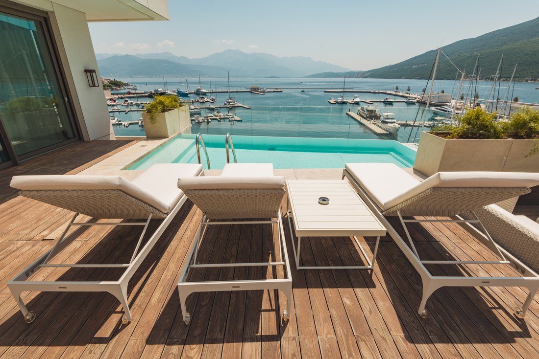 Villa in Kumbor, Herceg Novi Municipality, Montenegro 4 - 18353564