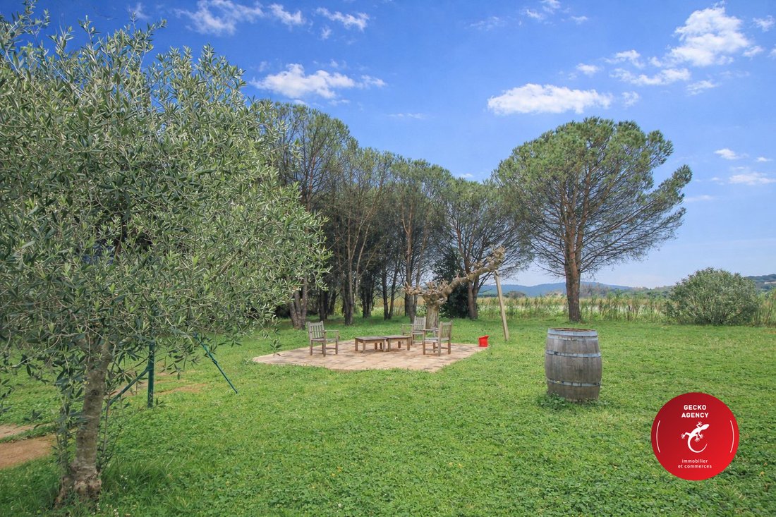Country House in Ramatuelle, Provence-Alpes-Côte d'Azur, France 1 - 17489206