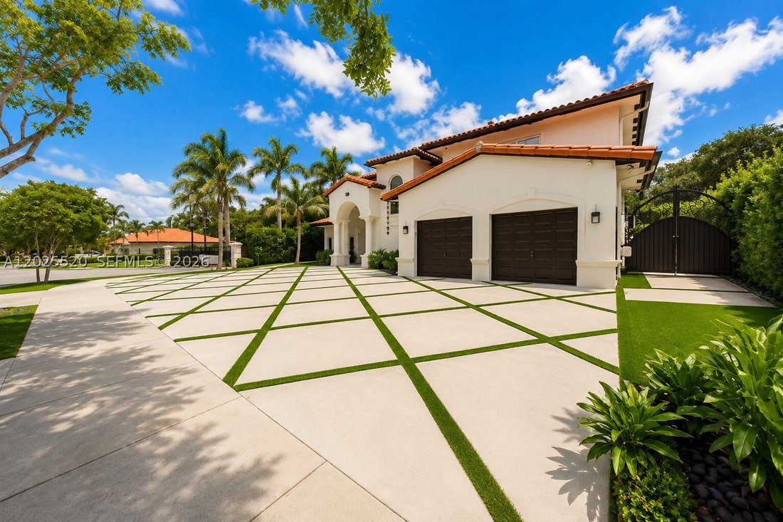 House in Hialeah, Florida, United States 3 - 18026043