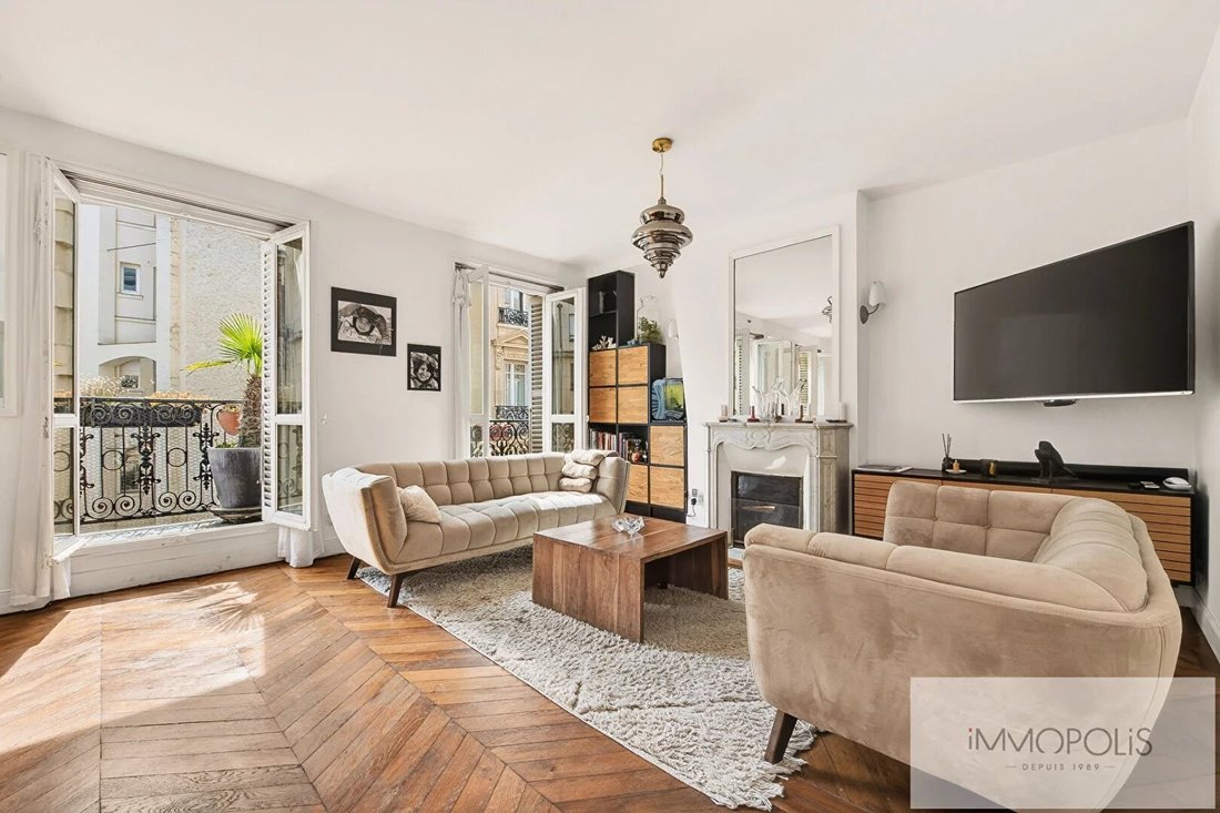 Apartment in Clichy-Trinité, Paris 9e Arrondissement, Paris 1 - 18353475